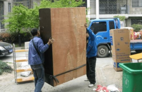 新房入住風(fēng)波 當(dāng)裝修后的寧靜被不請(qǐng)自來的家人打破